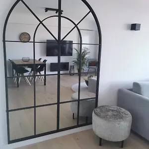 Appartement Studio De Strandloper Met 1 Zetelbed En 1 Bedkast, Middelkerke